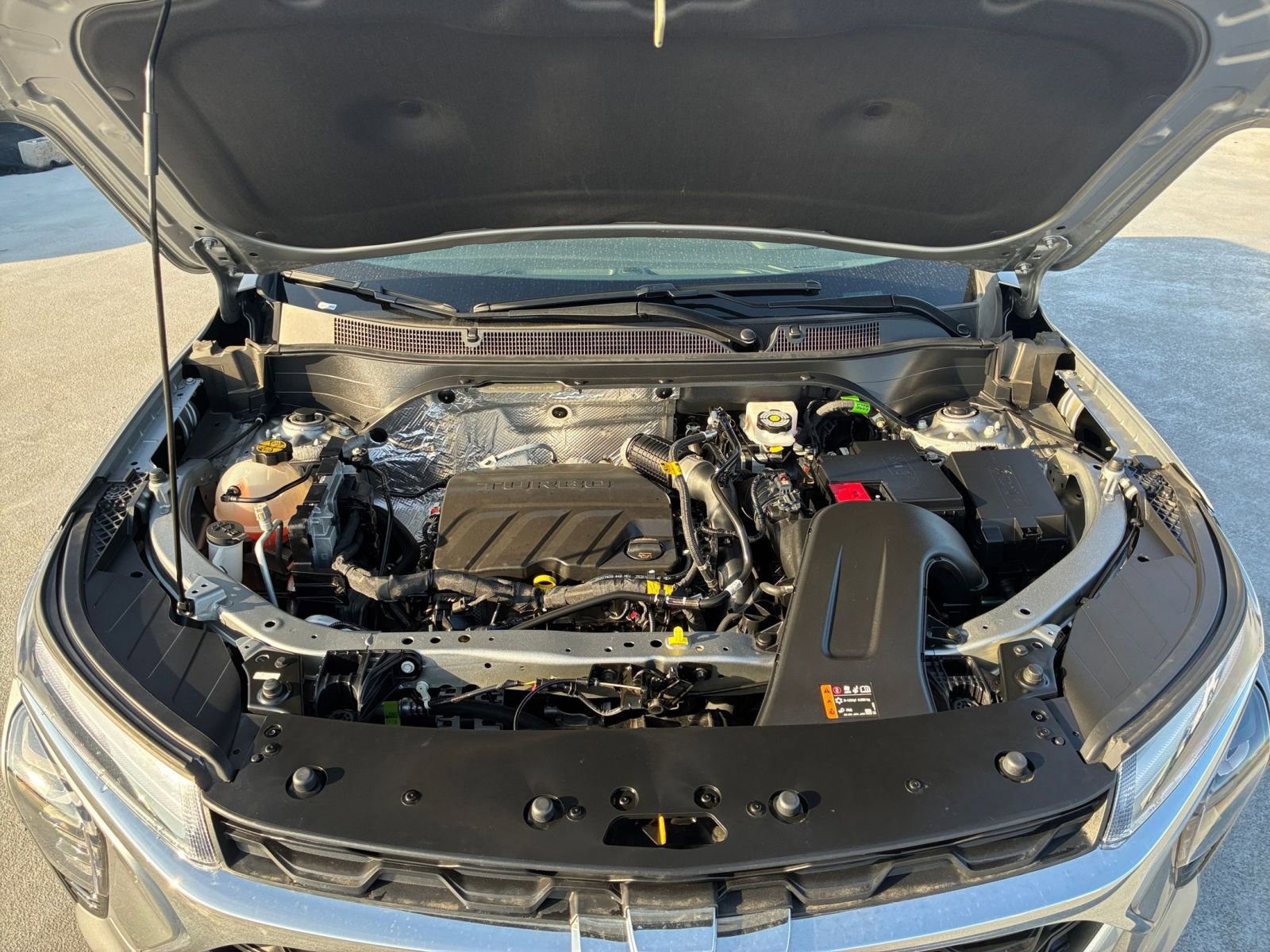 Used 2025 Chevrolet Trax LT image 30