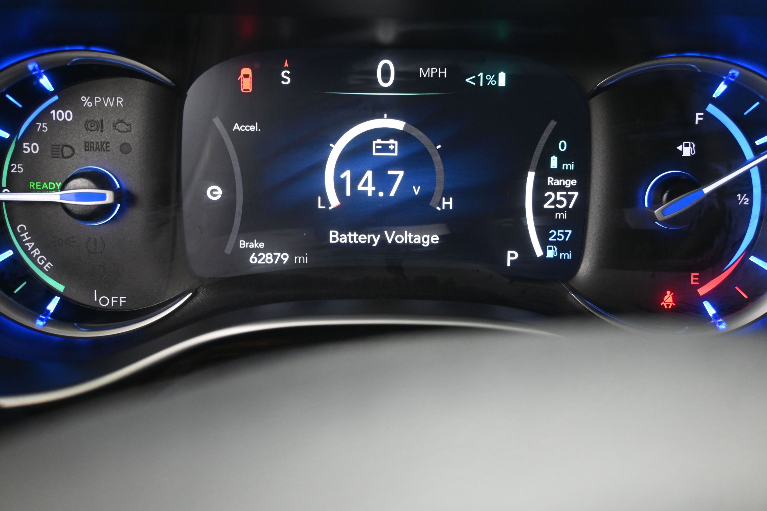 Used 2023 Chrysler Pacifica Limited FWD image 19