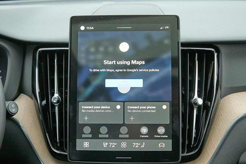 New 2026 Volvo XC60 B5 Core w/ Climate Package image 24