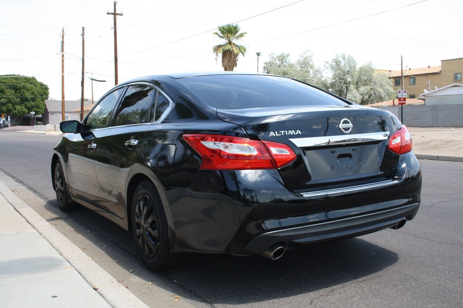 Used 2016 Nissan Altima 2.5 S w/ Interior Lighting Package FWD image 5