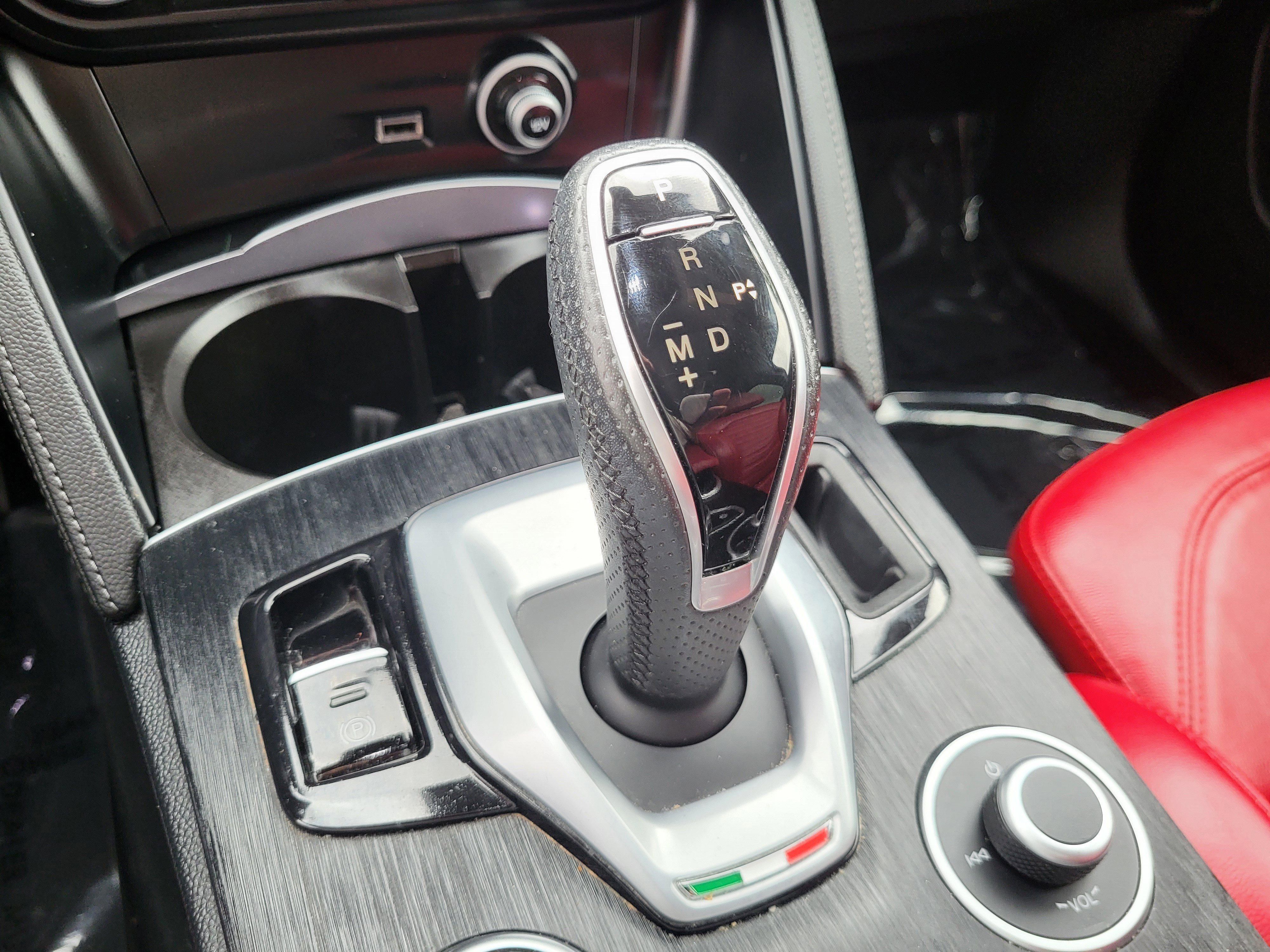 Used 2023 Alfa Romeo Stelvio Sprint RWD image 45