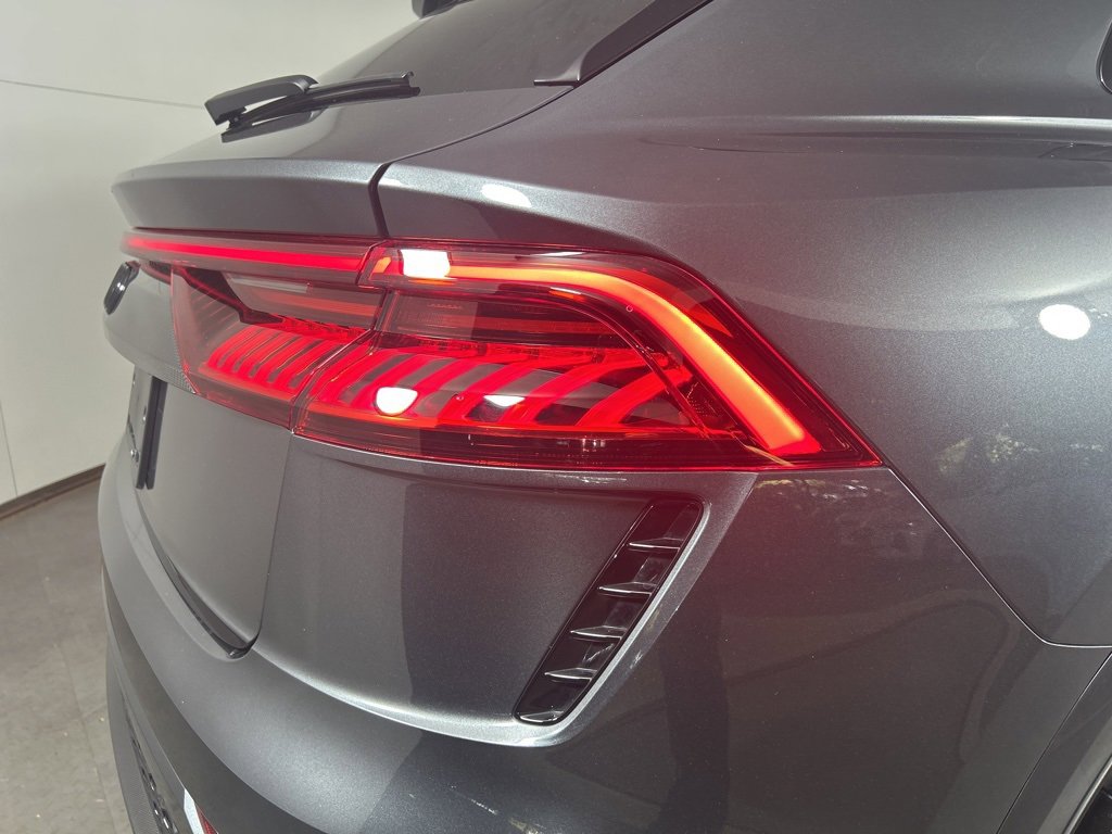 Used 2024 Audi RS Q8 image 35