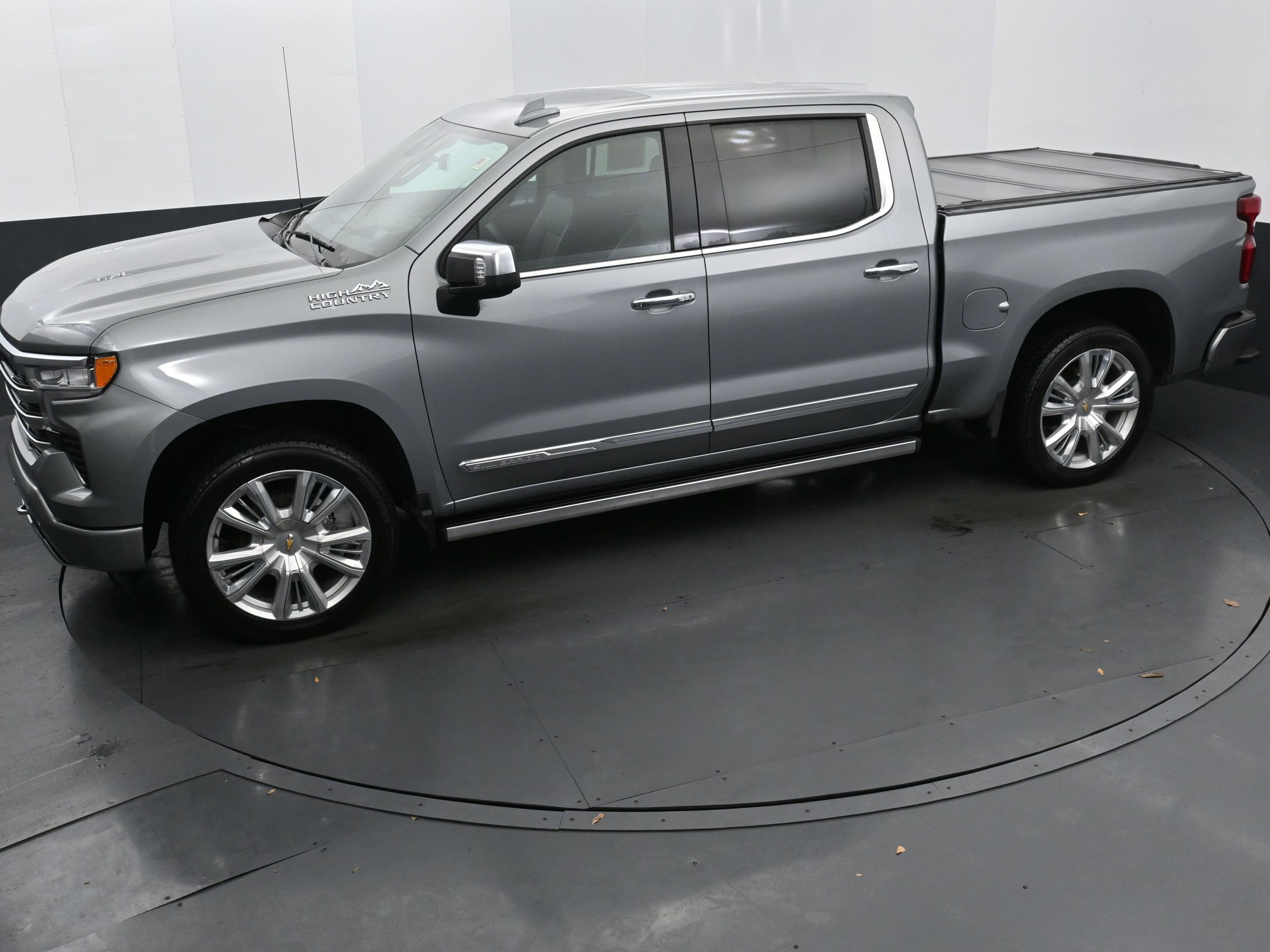 Used 2024 Chevrolet Silverado 1500 High Country AWD/4WD image 27