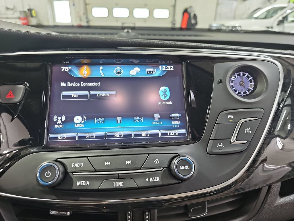 Used 2018 Buick Envision Premium w/ Driver Confidence Package AWD/4WD image 27