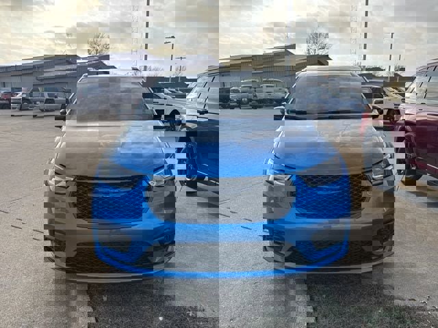 New 2026 Chrysler Pacifica Select image 2