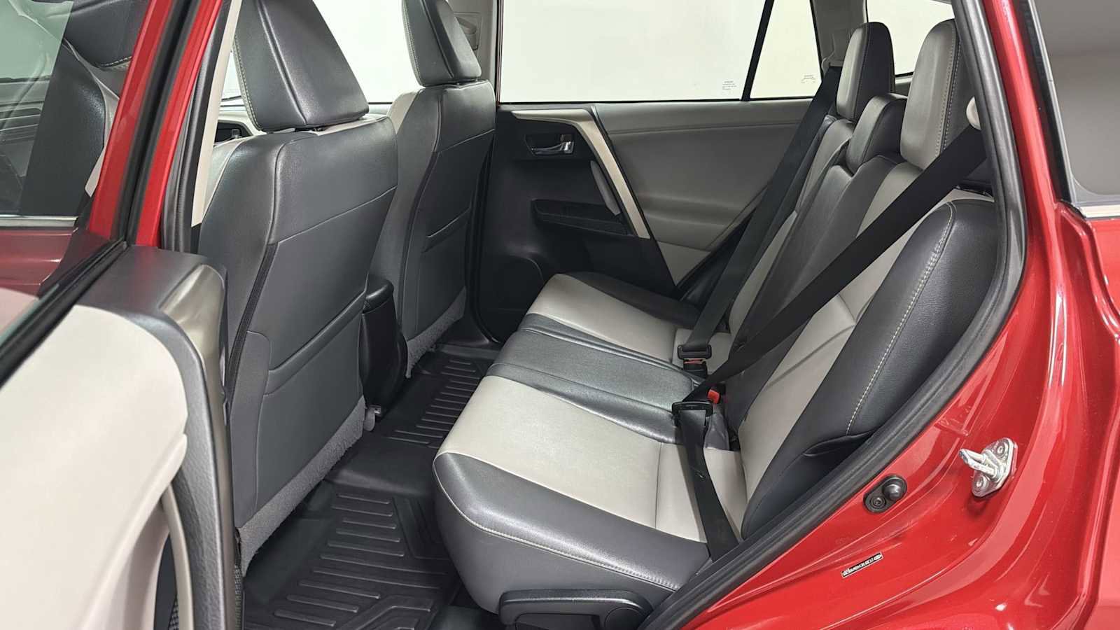 Used 2013 Toyota RAV4 Limited AWD/4WD image 24