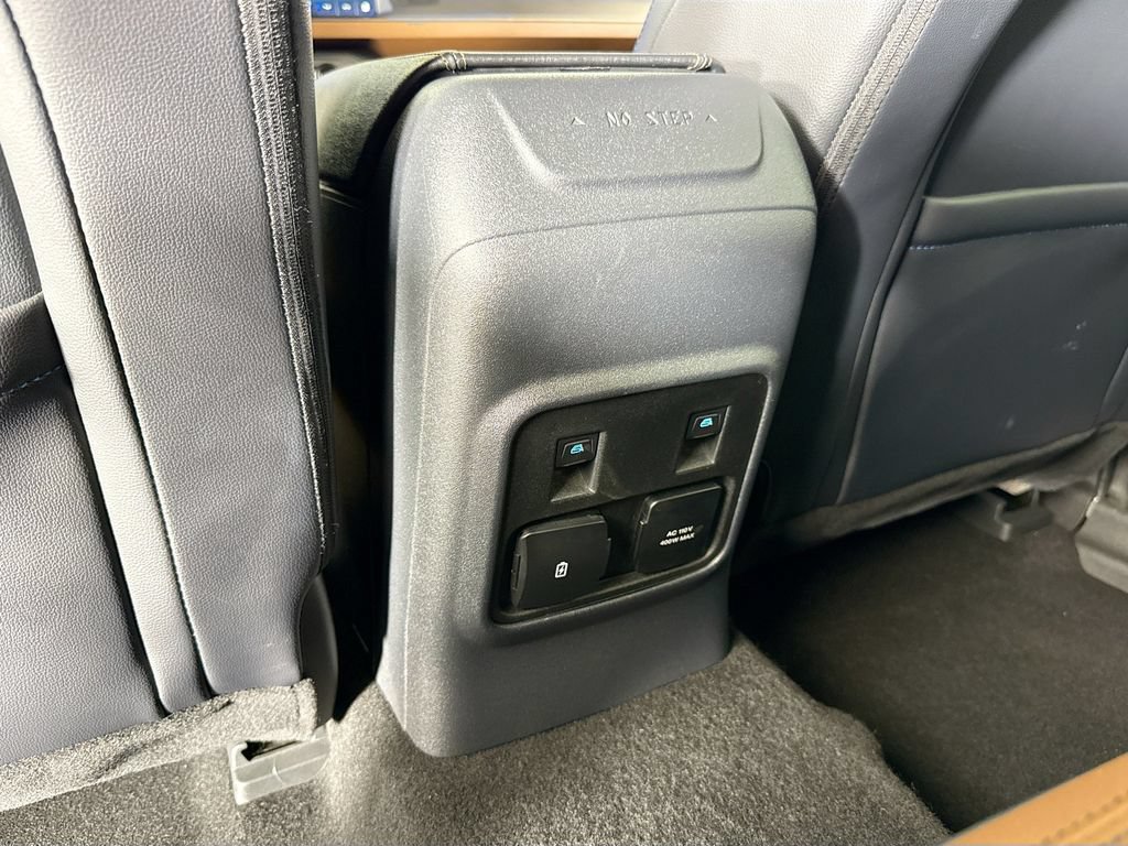Used 2024 Ford Bronco Outer Banks AWD/4WD image 16