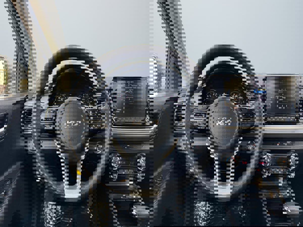 Used 2023 Kia Rio S w/ Technology Package image 10