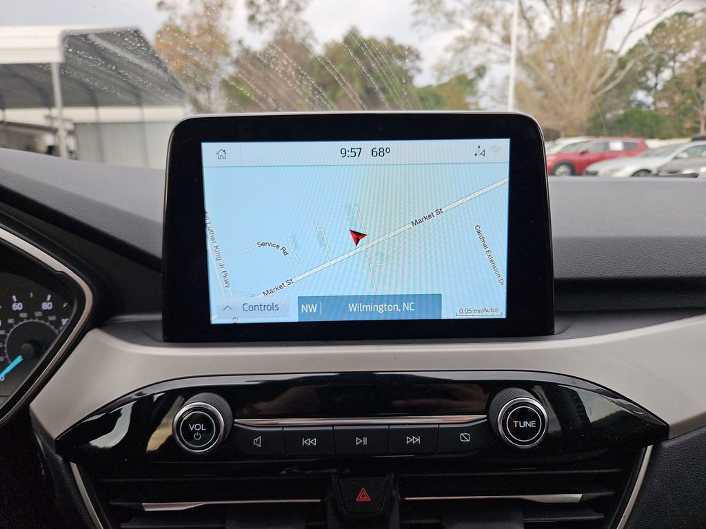 Used 2022 Ford Escape SE image 17