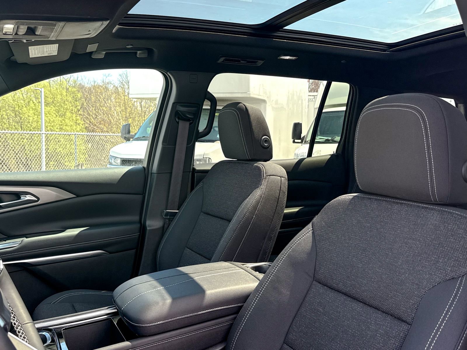 New 2026 Chevrolet Traverse LT w/ Sun and Wheel Package AWD/4WD image 21