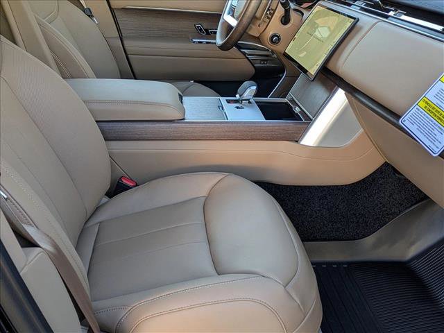 New 2026 Land Rover Range Rover Long Wheelbase SE image 17