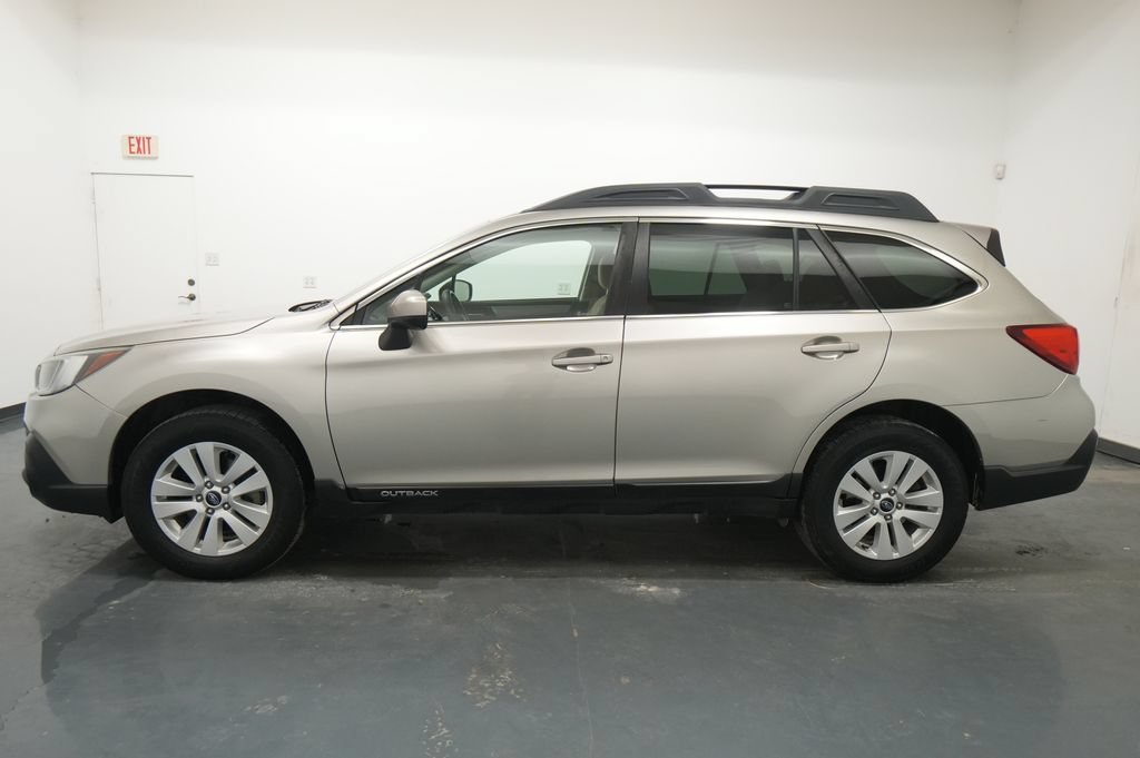 Used 2019 Subaru Outback 2.5i Premium AWD/4WD image 4