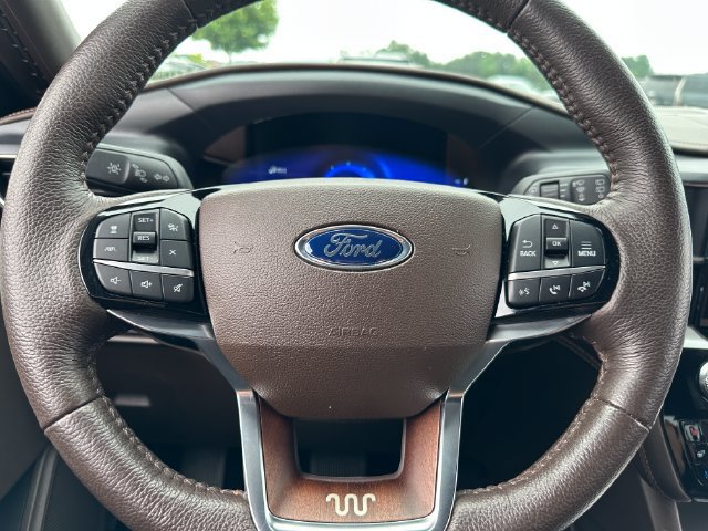 Used 2023 Ford Explorer King Ranch w/ Technology Package AWD/4WD image 22