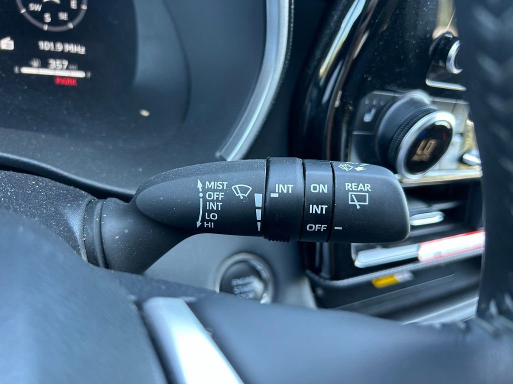 Used 2025 Toyota Highlander XSE image 21