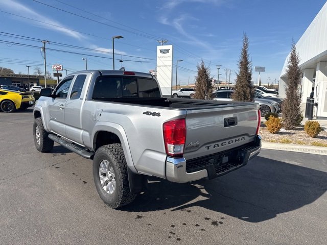 Used 2017 Toyota Tacoma SR5 w/ SR5 Appearance Package (SM) image 8
