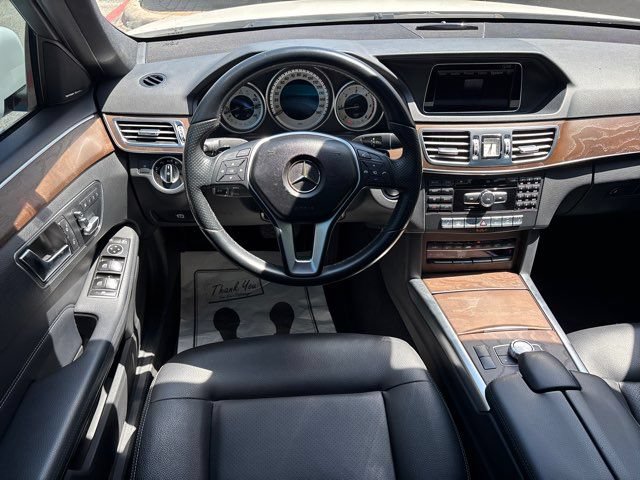 Used 2014 Mercedes-Benz E 250 BlueTEC Sedan image 25