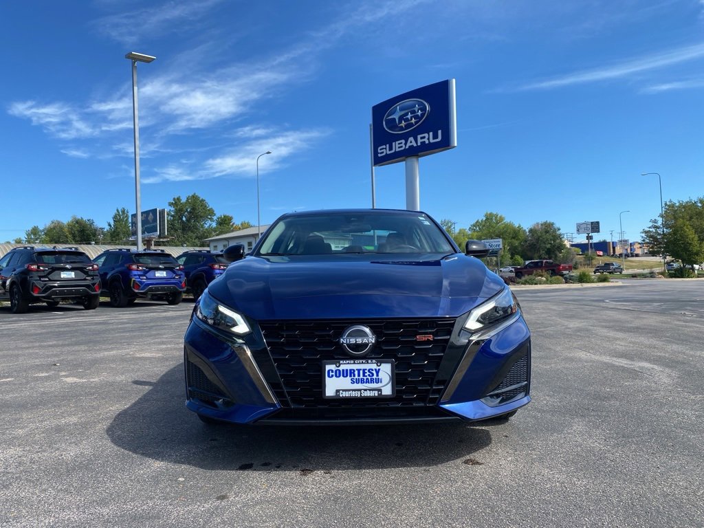 Used 2024 Nissan Altima 2.5 SR image 2