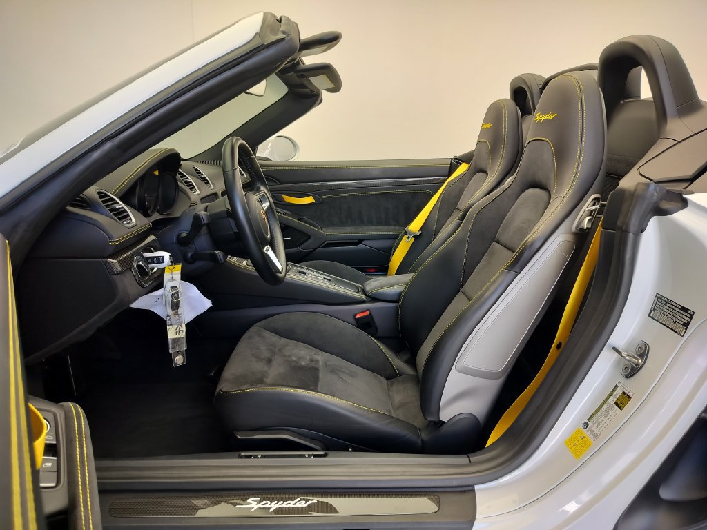 Certified 2020 Porsche 718 Boxster Spyder RWD image 6