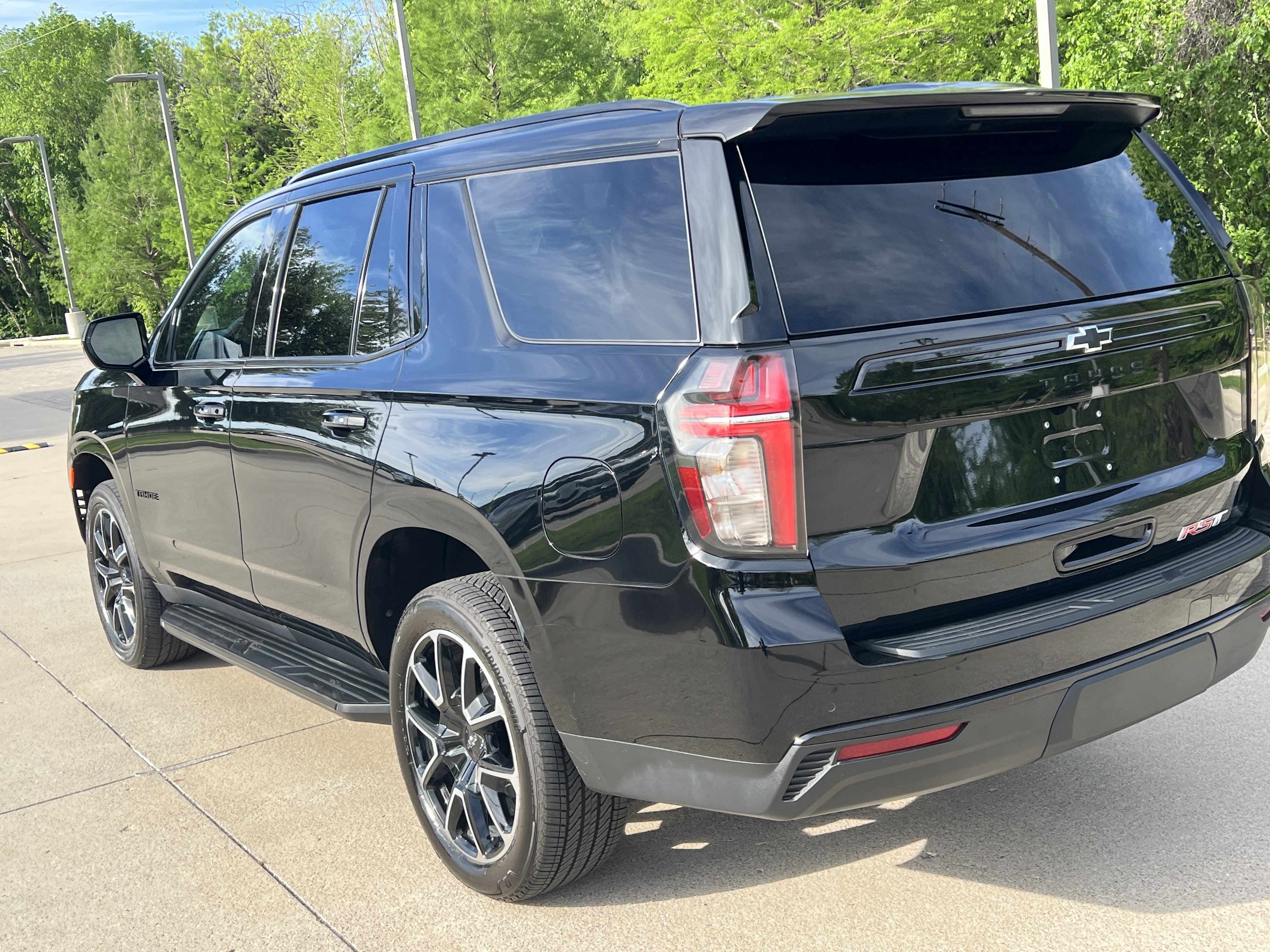 Used 2023 Chevrolet Tahoe RST RWD image 8