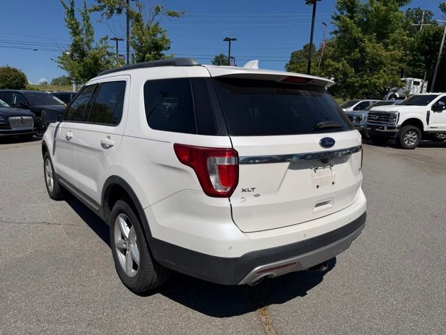 Used 2016 Ford Explorer XLT w/ Equipment Group 202A AWD/4WD image 3