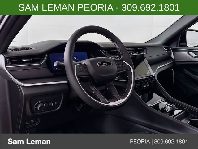 New 2025 Jeep Grand Cherokee L Altitude image 9