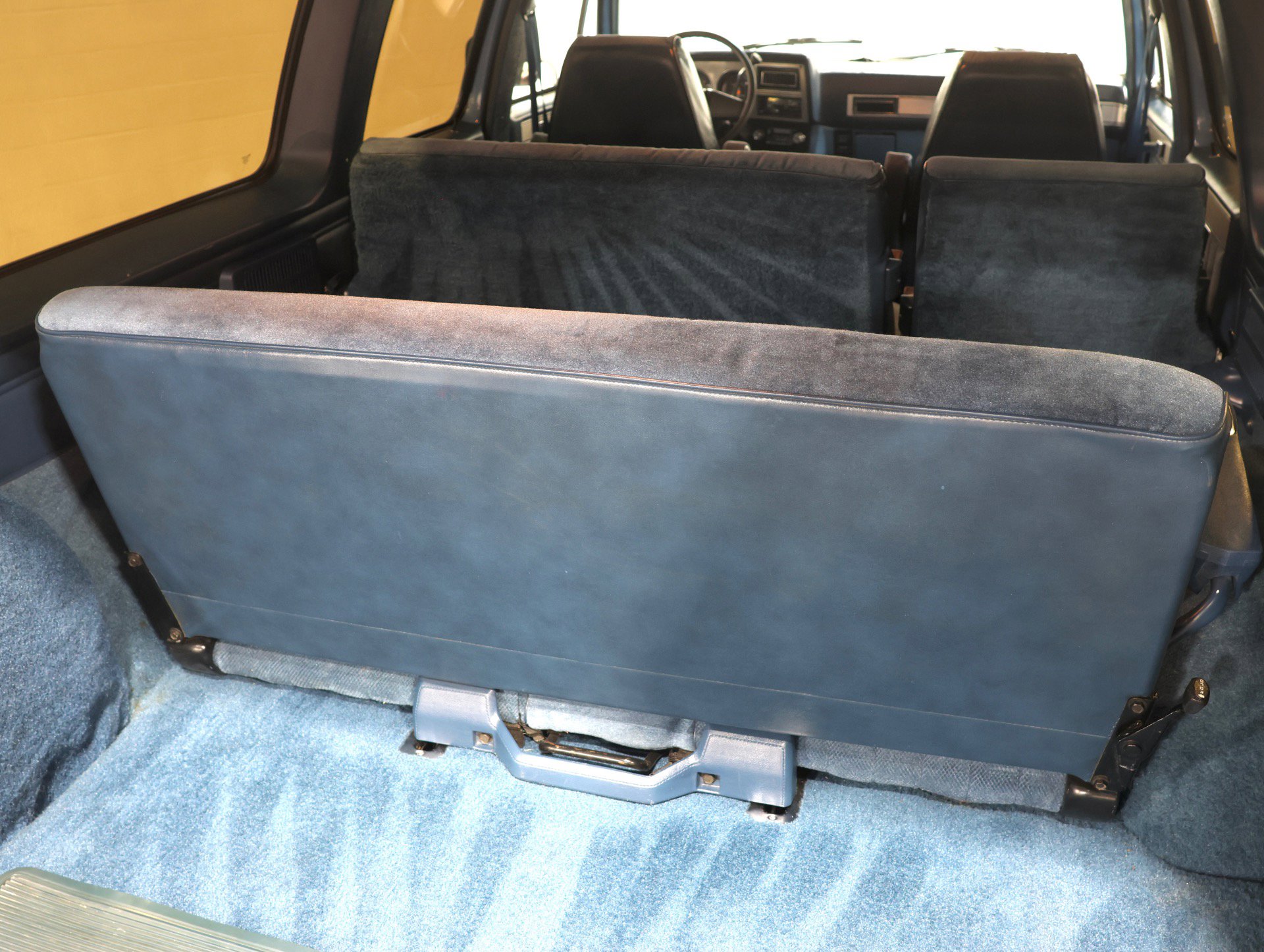 Used 1987 GMC Suburban 2WD image 60