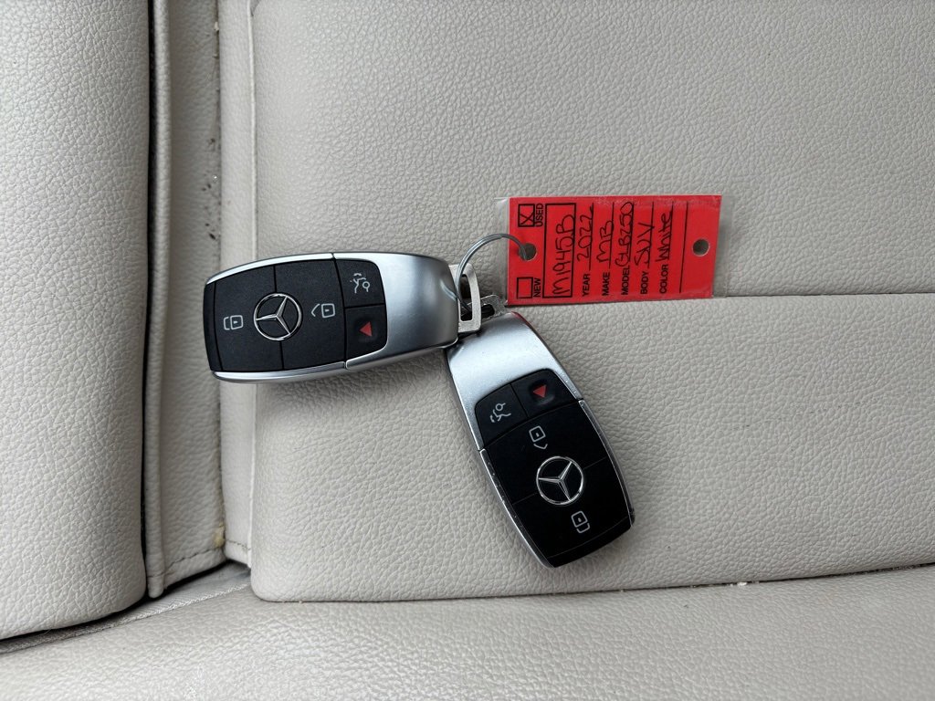 Used 2022 Mercedes-Benz GLB 250 image 11