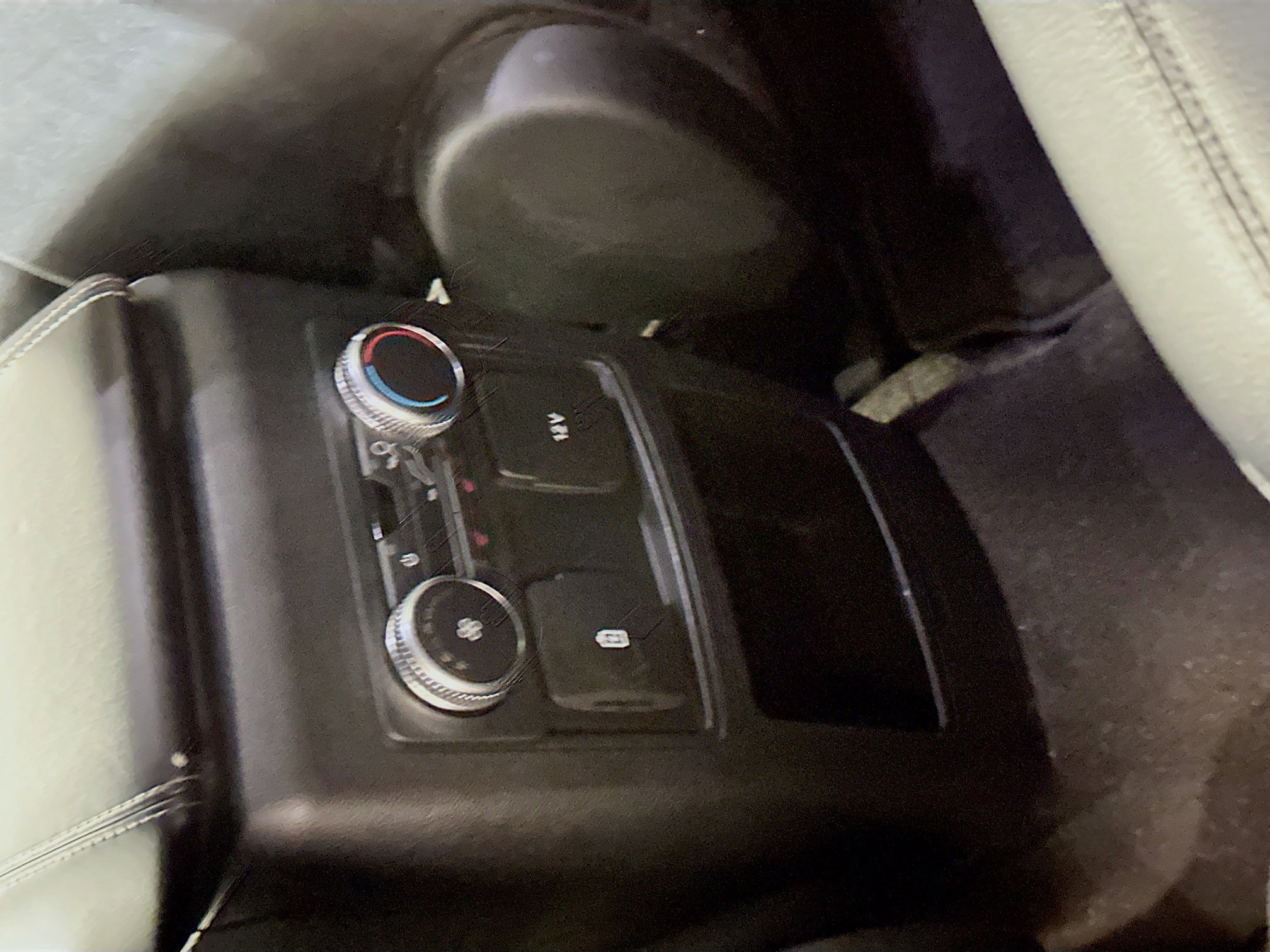 Used 2020 Ford Explorer XLT w/ Equipment Group 202A image 29