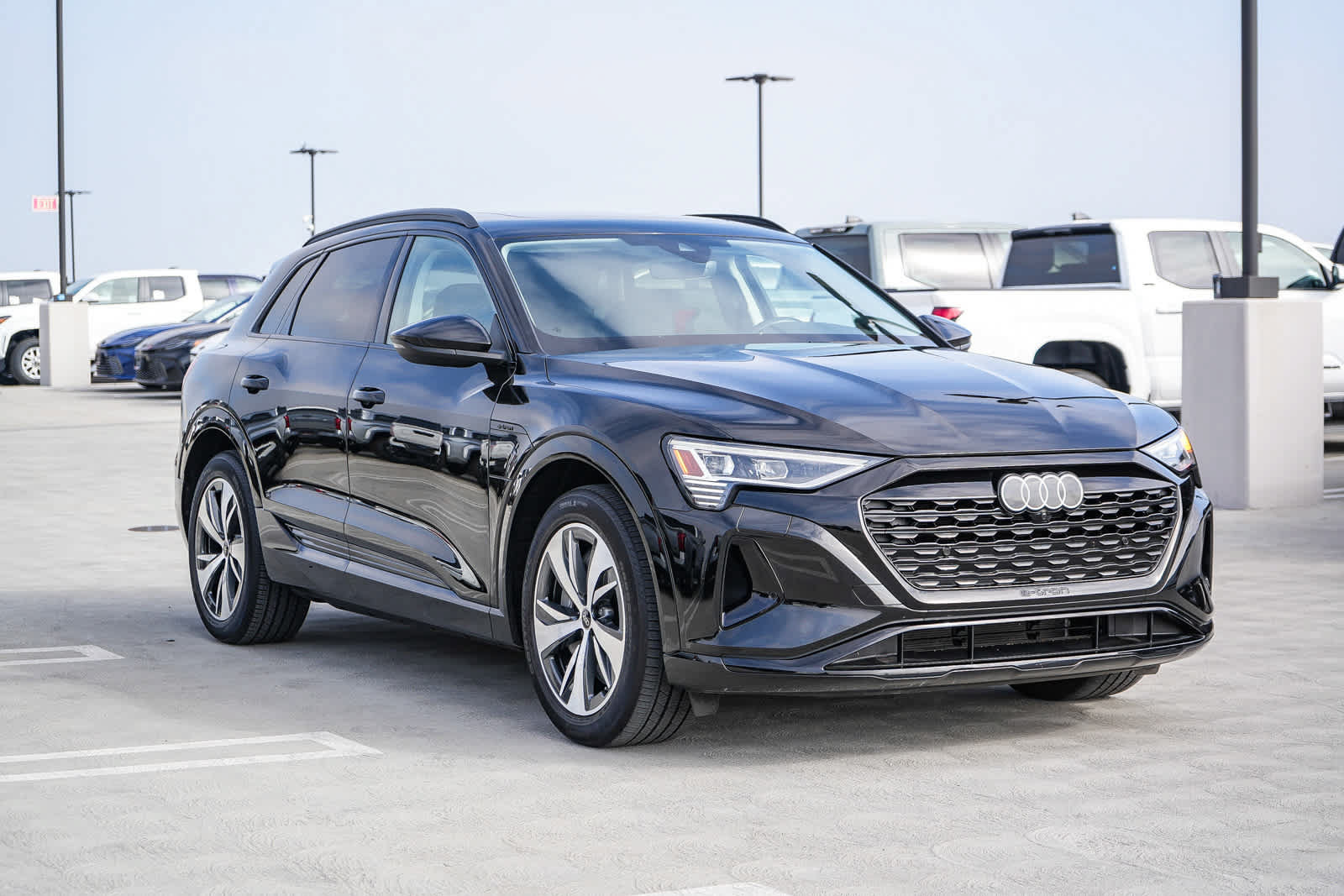 Used 2024 Audi Q8 e-tron Premium AWD/4WD image 3