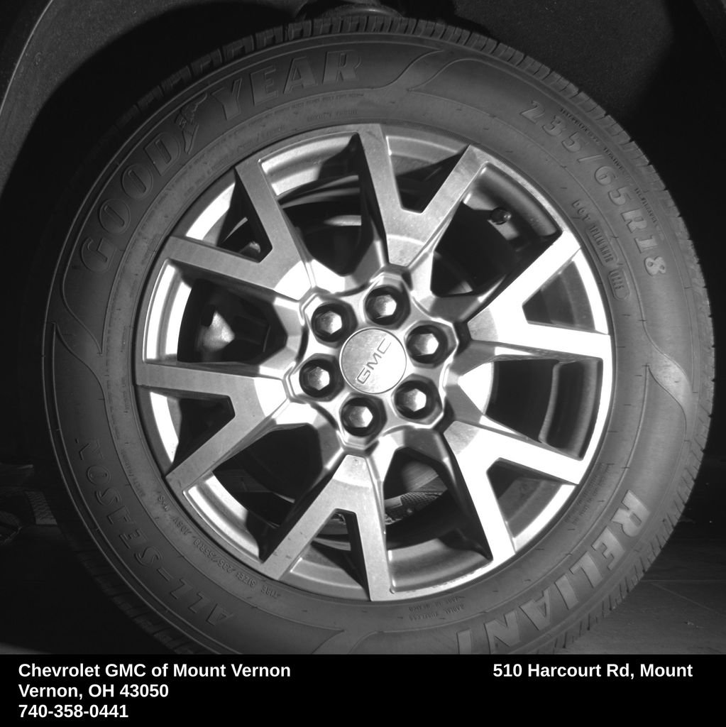 Used 2023 GMC Acadia SLT w/ LPO, Floor Liner Package AWD/4WD image 12