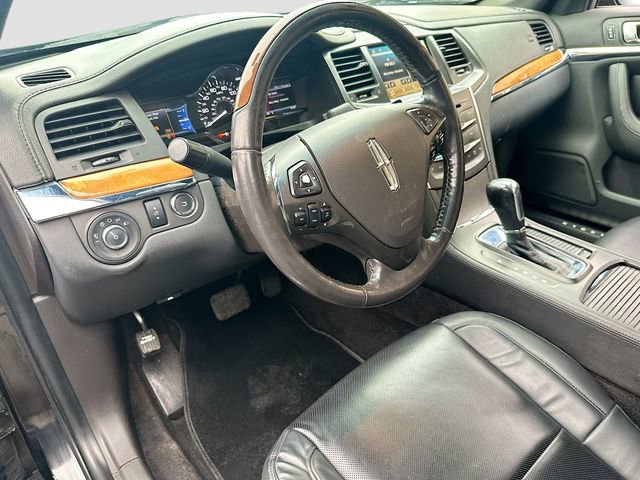 Used 2016 Lincoln MKS image 10