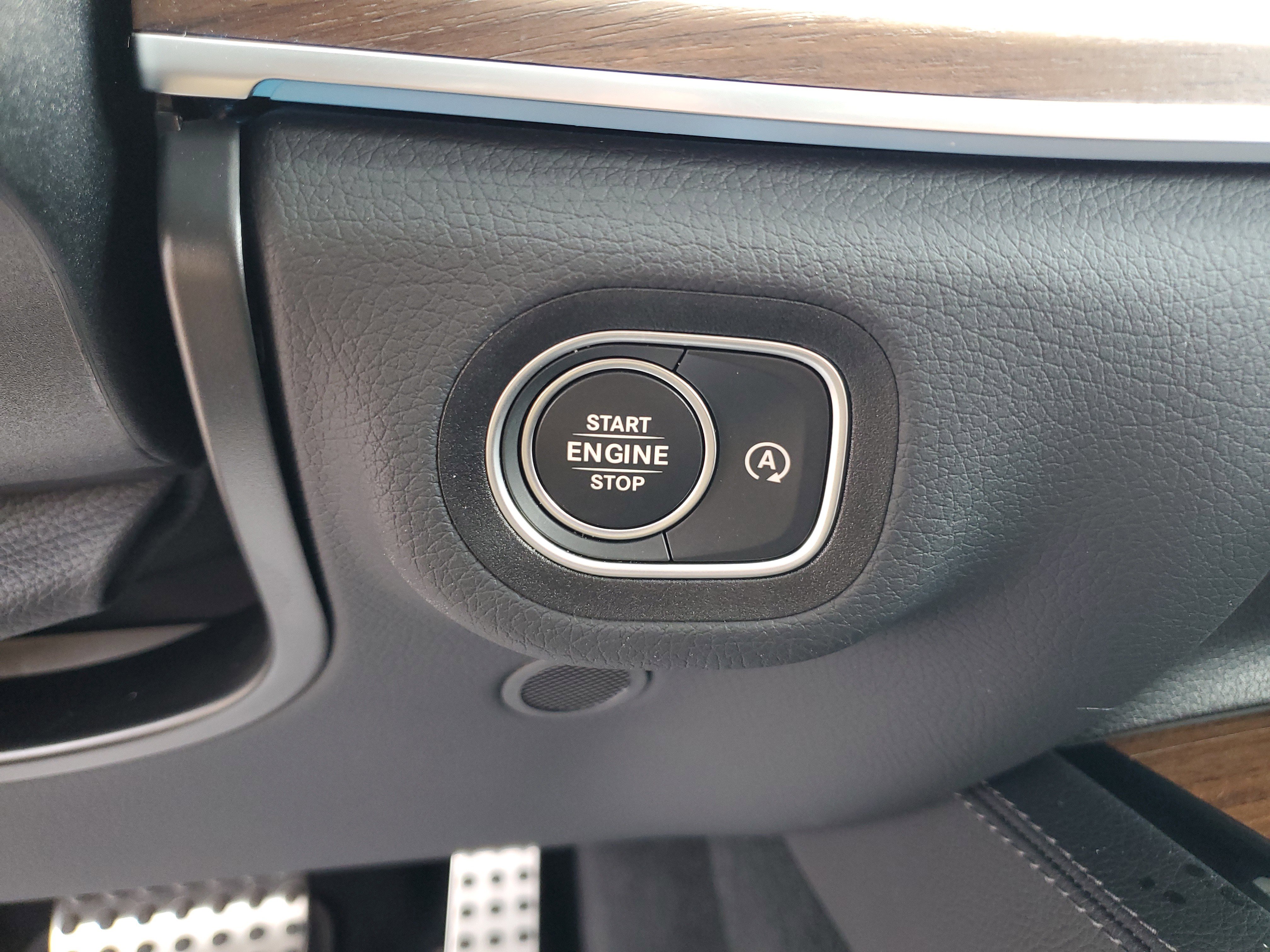 Certified 2025 Mercedes-Benz GLS 450 4MATIC image 39