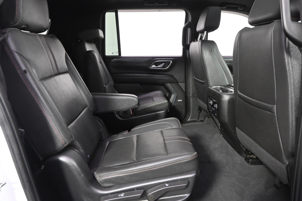 Used 2023 Chevrolet Suburban RST w/ Luxury Package AWD/4WD image 18