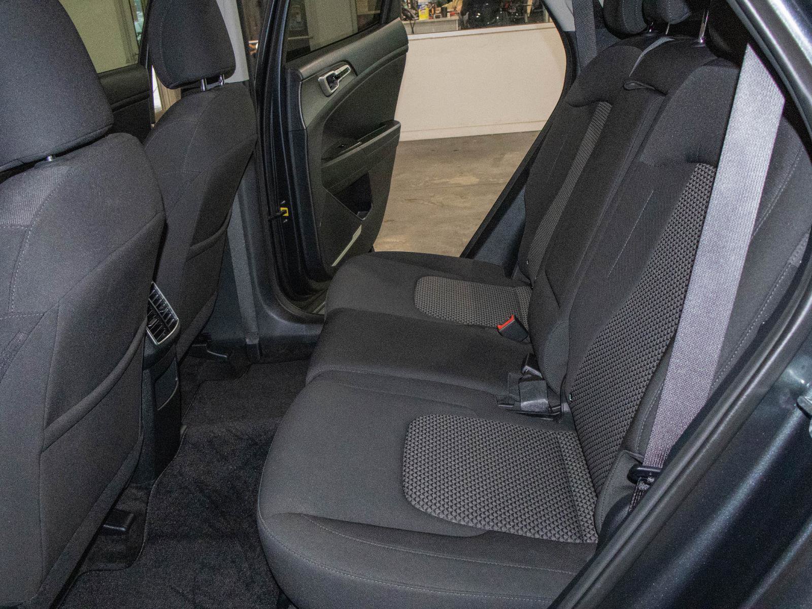 Used 2025 Kia Sportage LX image 12