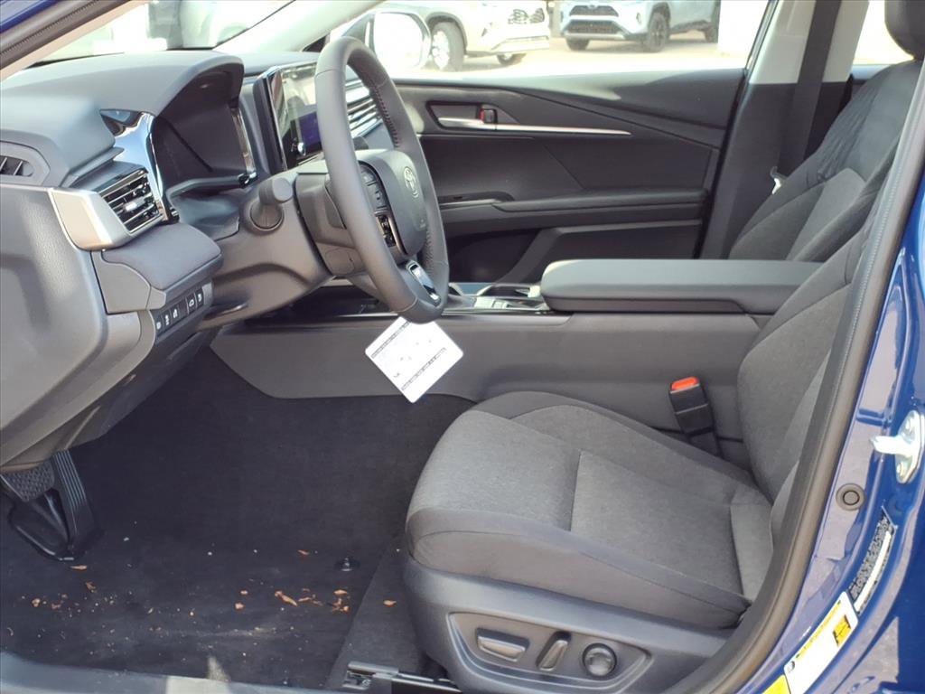 New 2026 Toyota Camry LE image 9