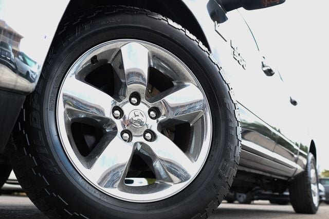 Used 2017 RAM 1500 SLT RWD image 26