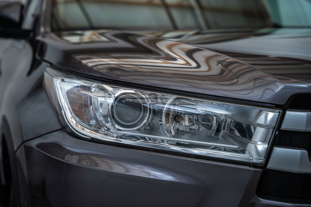 Used 2019 Toyota Highlander XLE AWD/4WD image 13