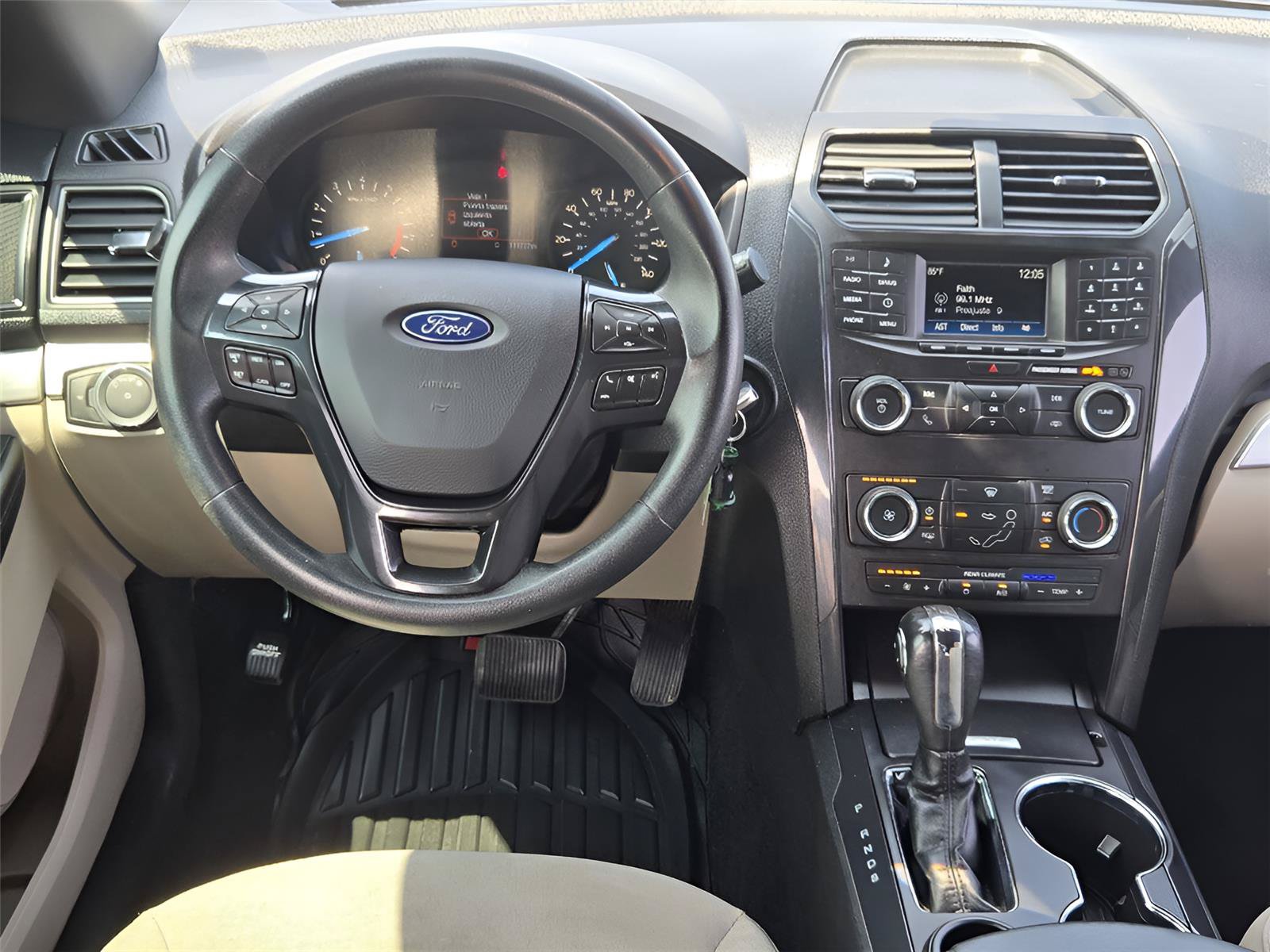 Certified 2019 Ford Explorer FWD image 24