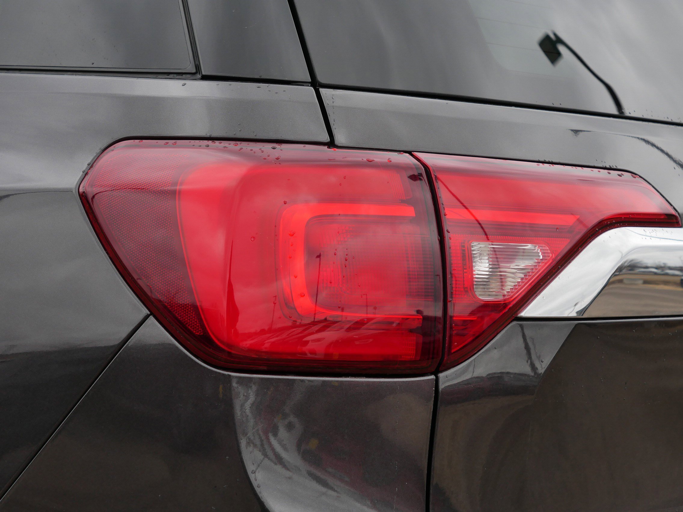 Used 2018 GMC Acadia SLT image 17