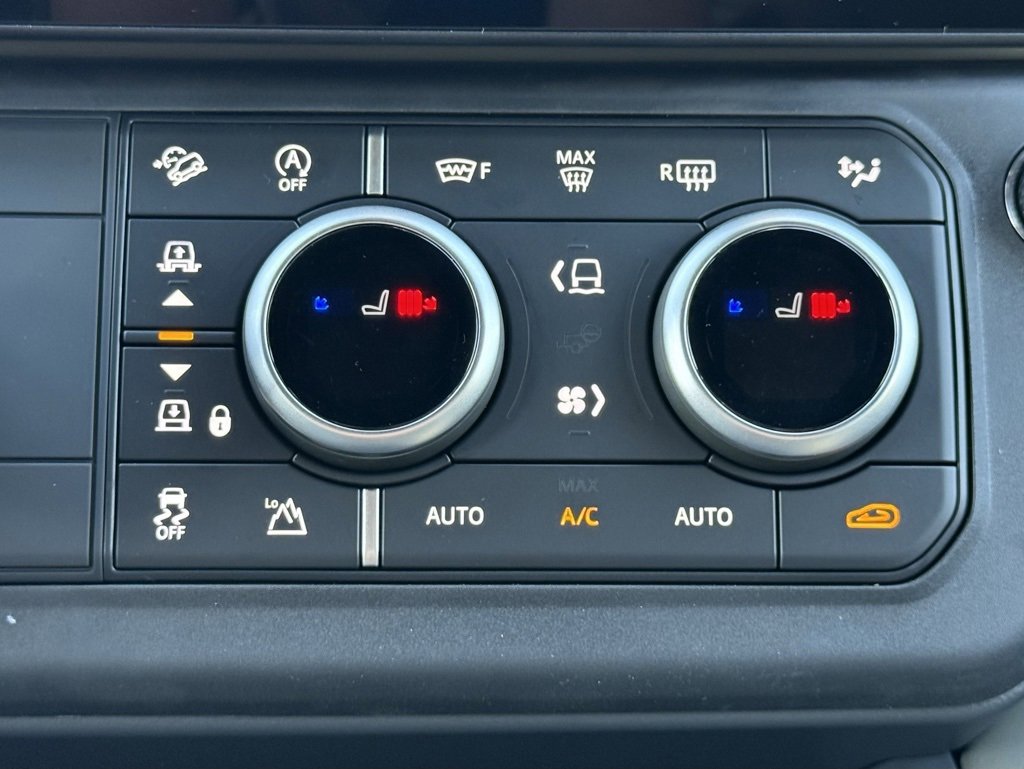 New 2026 Land Rover Defender 110 S image 23