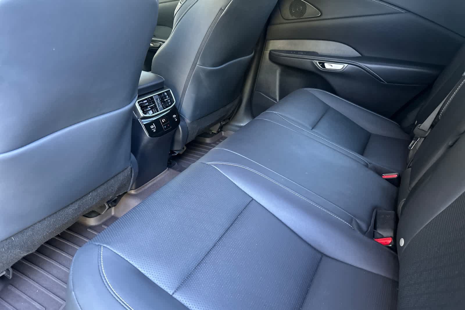 Certified 2024 Lexus RX 350 Premium Plus w/ Convenience Package AWD/4WD image 4