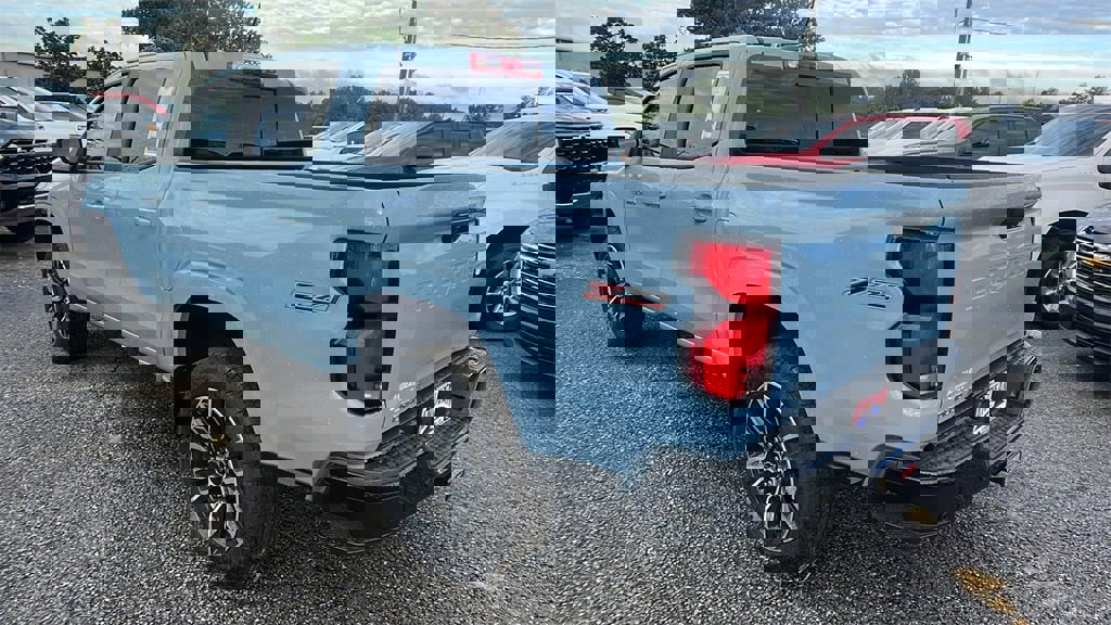 New 2025 Chevrolet Colorado Z71 image 7