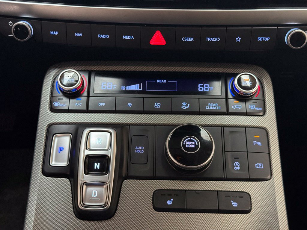 Used 2024 Hyundai Palisade SEL FWD image 17