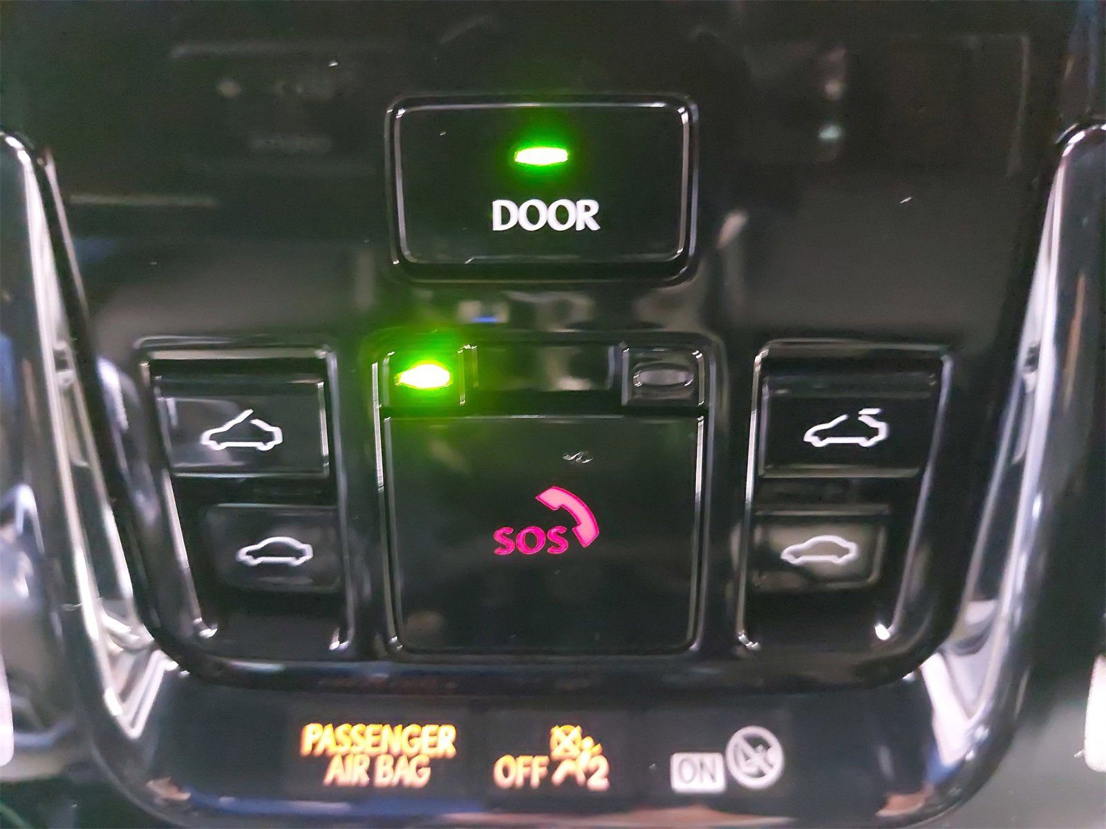 Used 2025 Lexus NX 350h AWD w/ Premium Package image 35