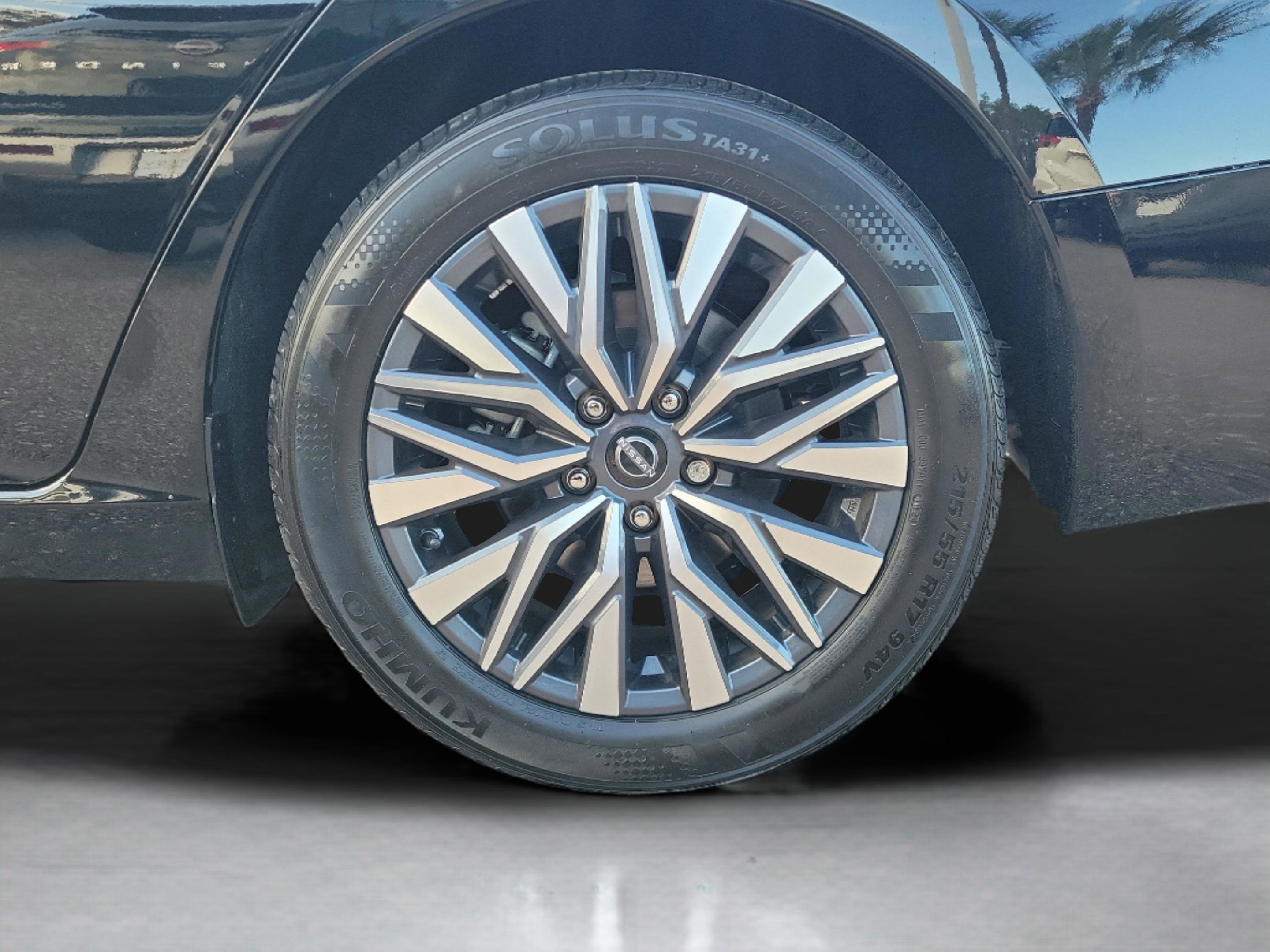 Certified 2025 Nissan Altima 2.5 SV image 7