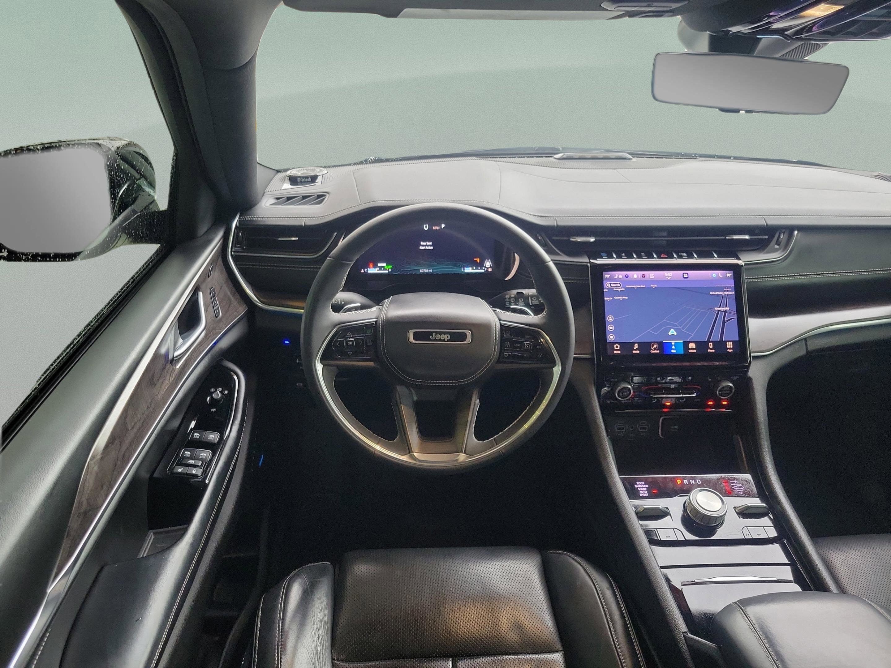 Used 2022 Jeep Grand Cherokee Overland w/ Luxury Tech Group IV image 16