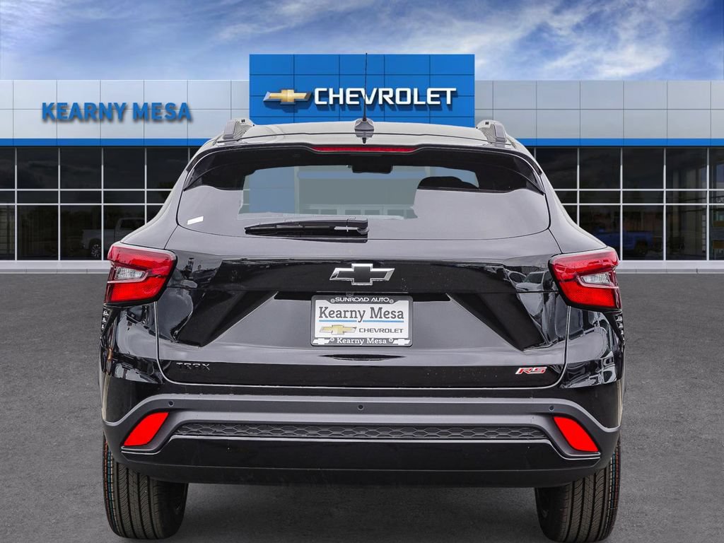 New 2026 Chevrolet Trax RS w/ Driver Confidence Package FWD image 5