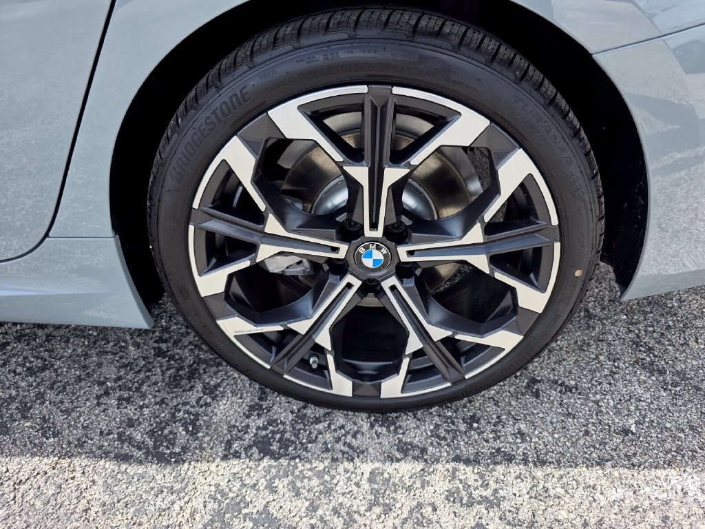 New 2026 BMW 330i Sedan w/ M Sport Package RWD image 6