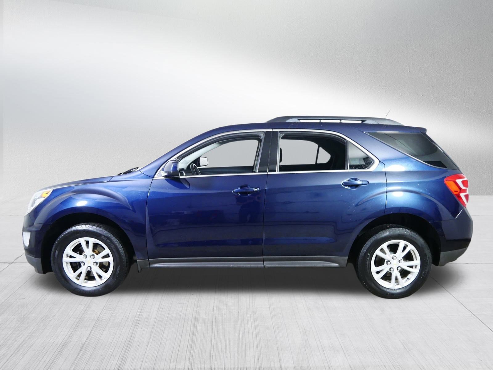 Used 2017 Chevrolet Equinox LT w/ Convenience Package image 4