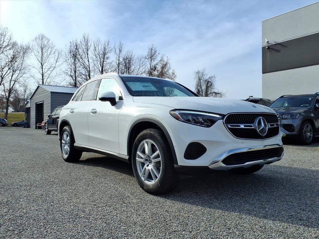 New 2026 Mercedes-Benz GLC 300 4MATIC image 3